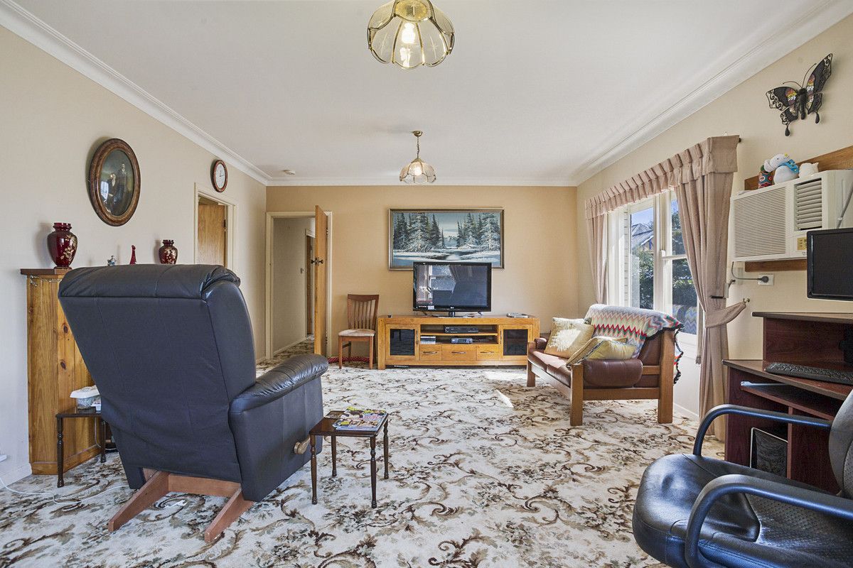 24 Walls Street, Camperdown VIC 3260, Image 2