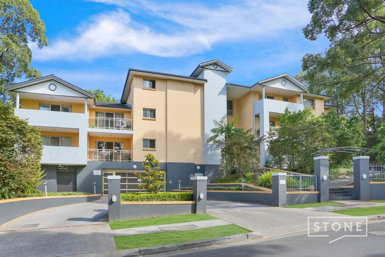 2 bedrooms Apartment / Unit / Flat in 27/4-6 Mercer Street CASTLE HILL NSW, 2154