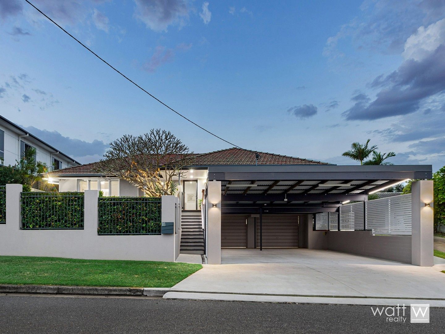 4 bedrooms House in 18 Chartwell Street ASPLEY QLD, 4034