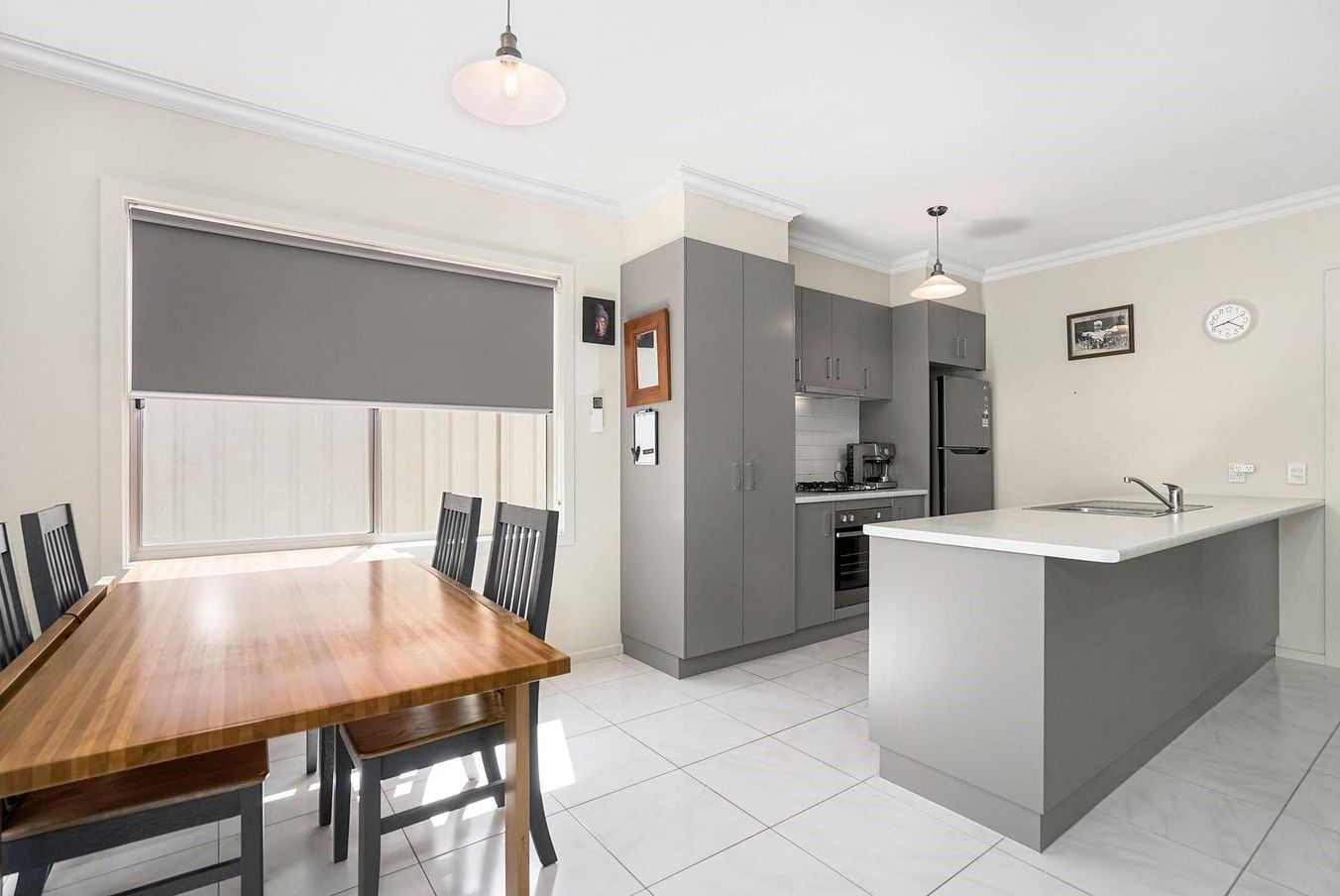 3/2A Pryor Street, Mount Pleasant VIC 3350, Image 2