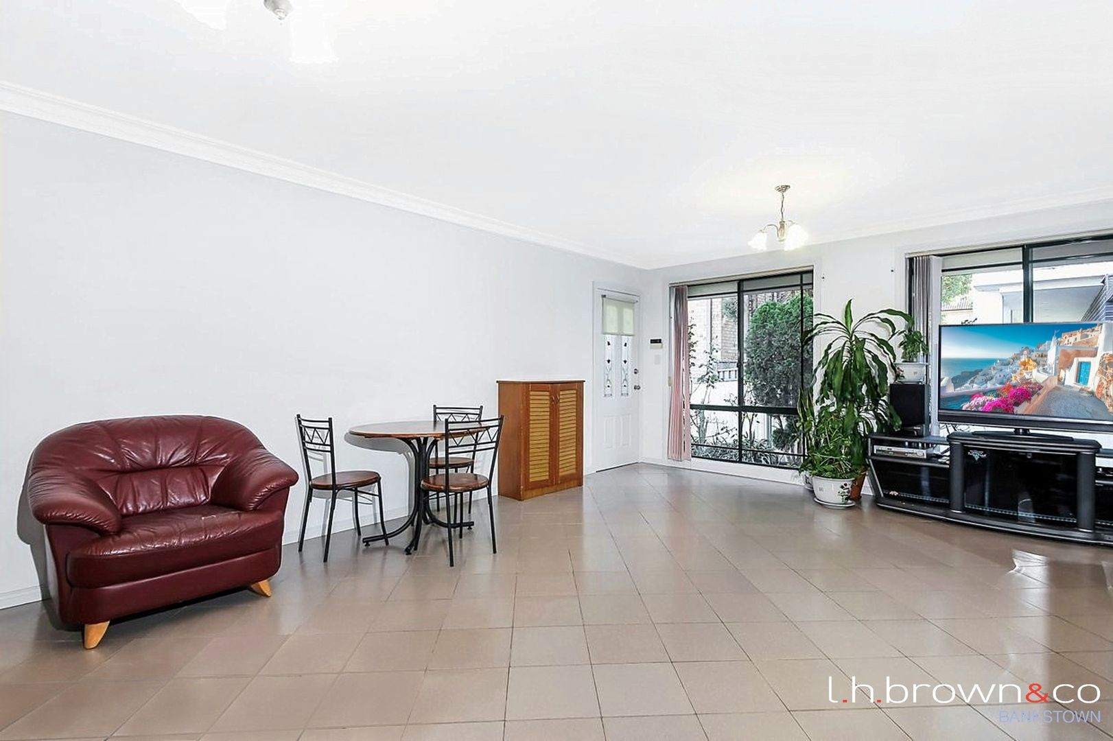 Unit 2/86 Sir Joseph Banks St, Bankstown NSW 2200, Image 2