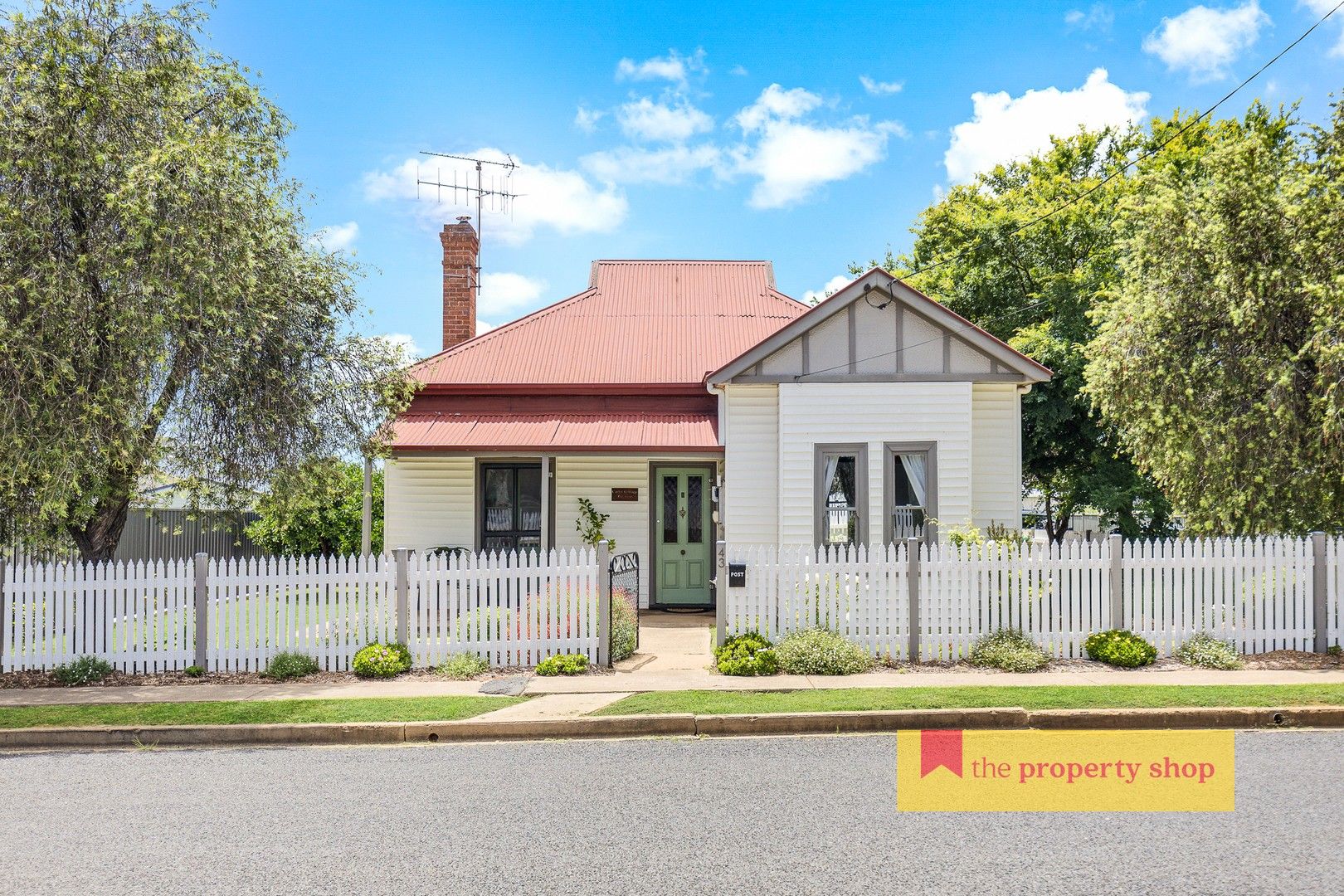 3 bedrooms House in 43 Medley Street GULGONG NSW, 2852