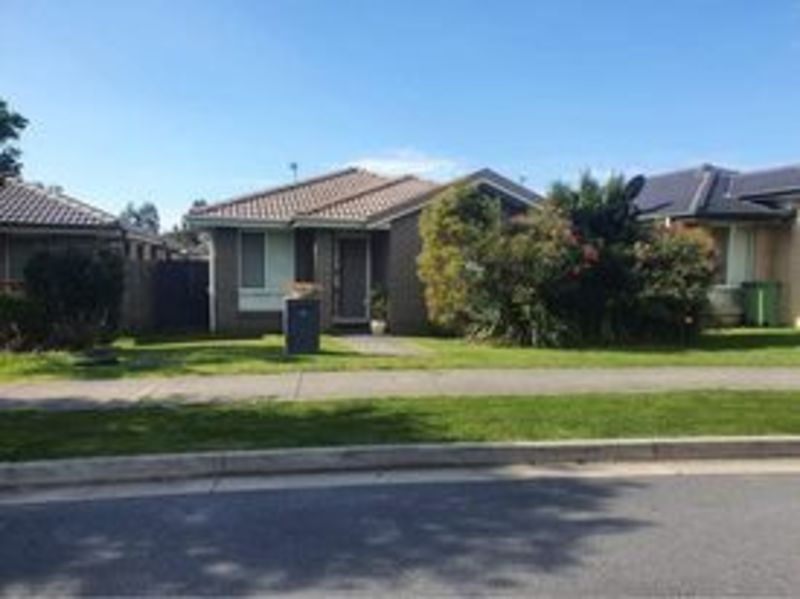 3 bedrooms House in 68 Beaumont Drive PIMPAMA QLD, 4209