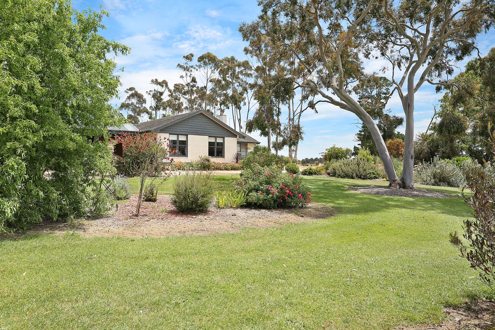 660 Lismore-Skipton Road, Lismore VIC 3324, Image 2