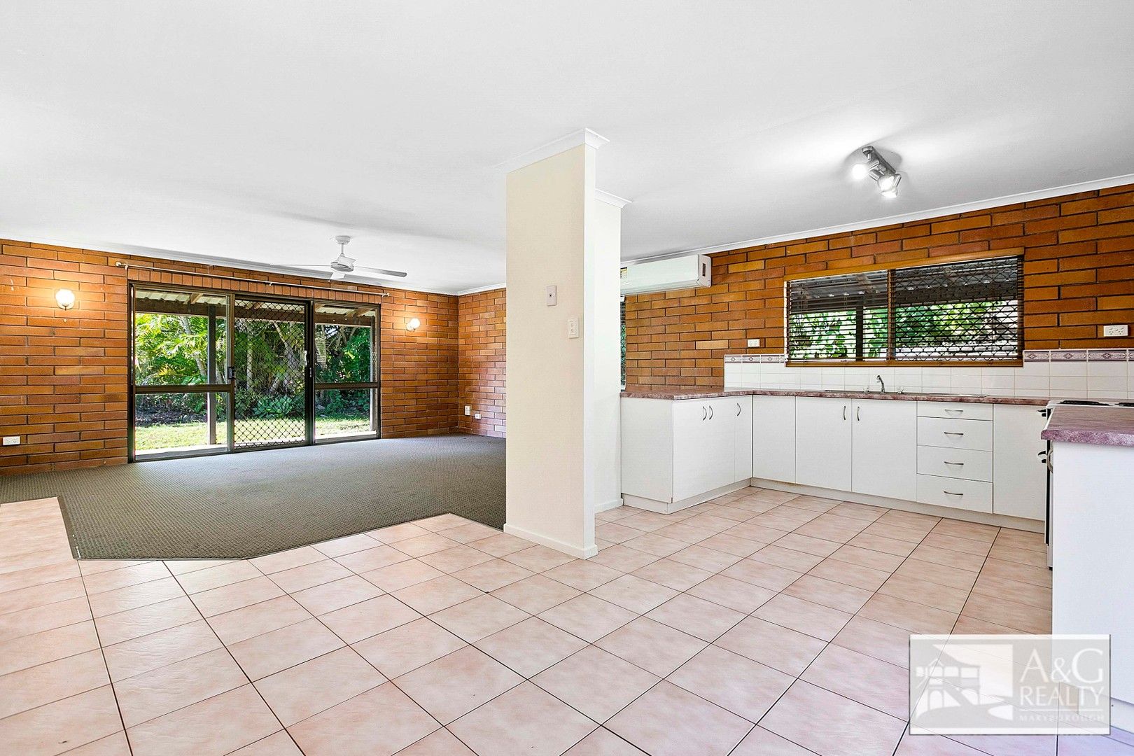 12 Tinana St, Tinana QLD 4650, Image 2