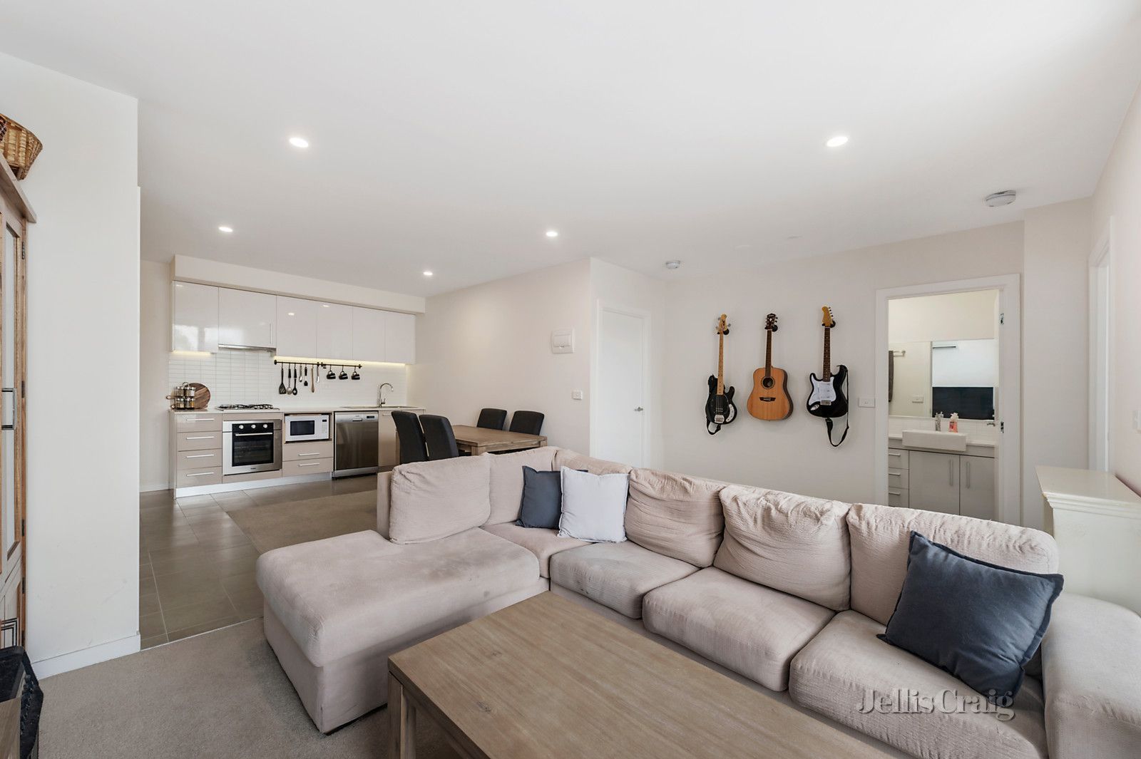 212/193-195 Springvale Road, Nunawading VIC 3131, Image 0