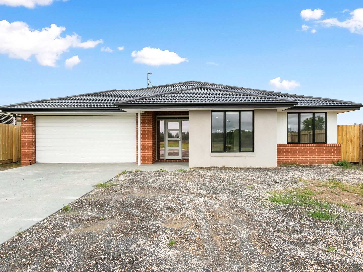 3 bedrooms House in 63 Madden Street MORWELL VIC, 3840