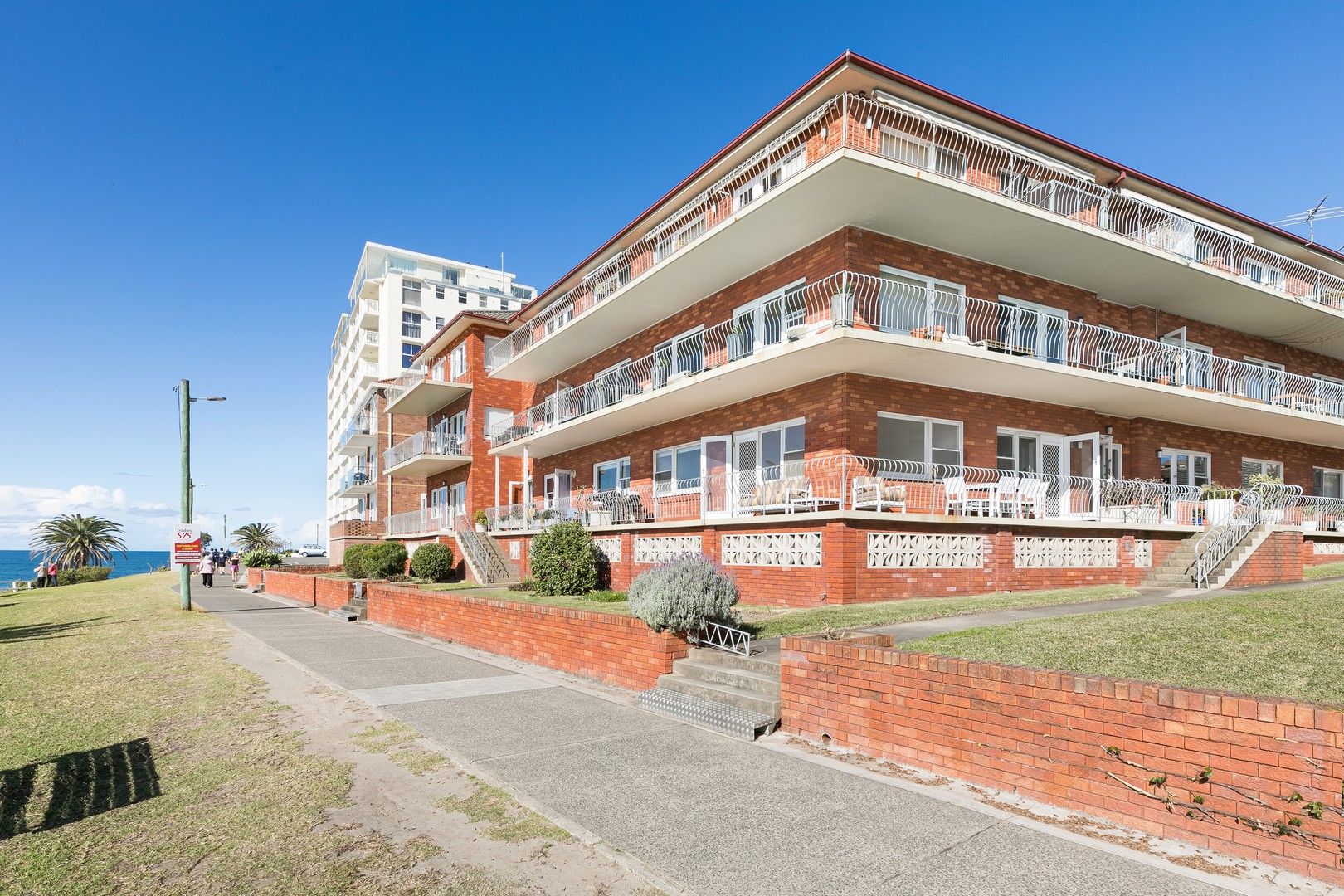 2 bedrooms Apartment / Unit / Flat in 3/12 The Esplanade CRONULLA NSW, 2230