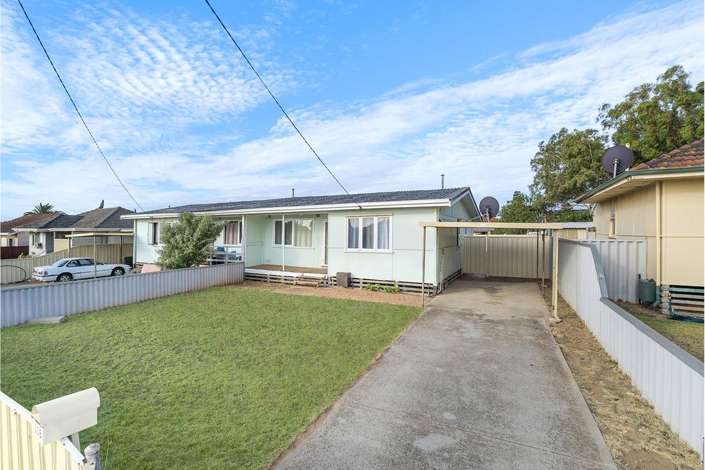 3 bedrooms Duplex in 33B Felicia Street RANGEWAY WA, 6530