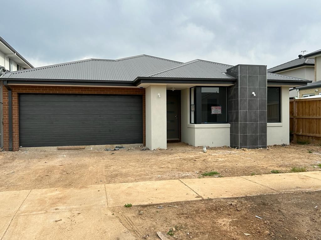 4 bedrooms House in 4 Puri Street WERRIBEE VIC, 3030
