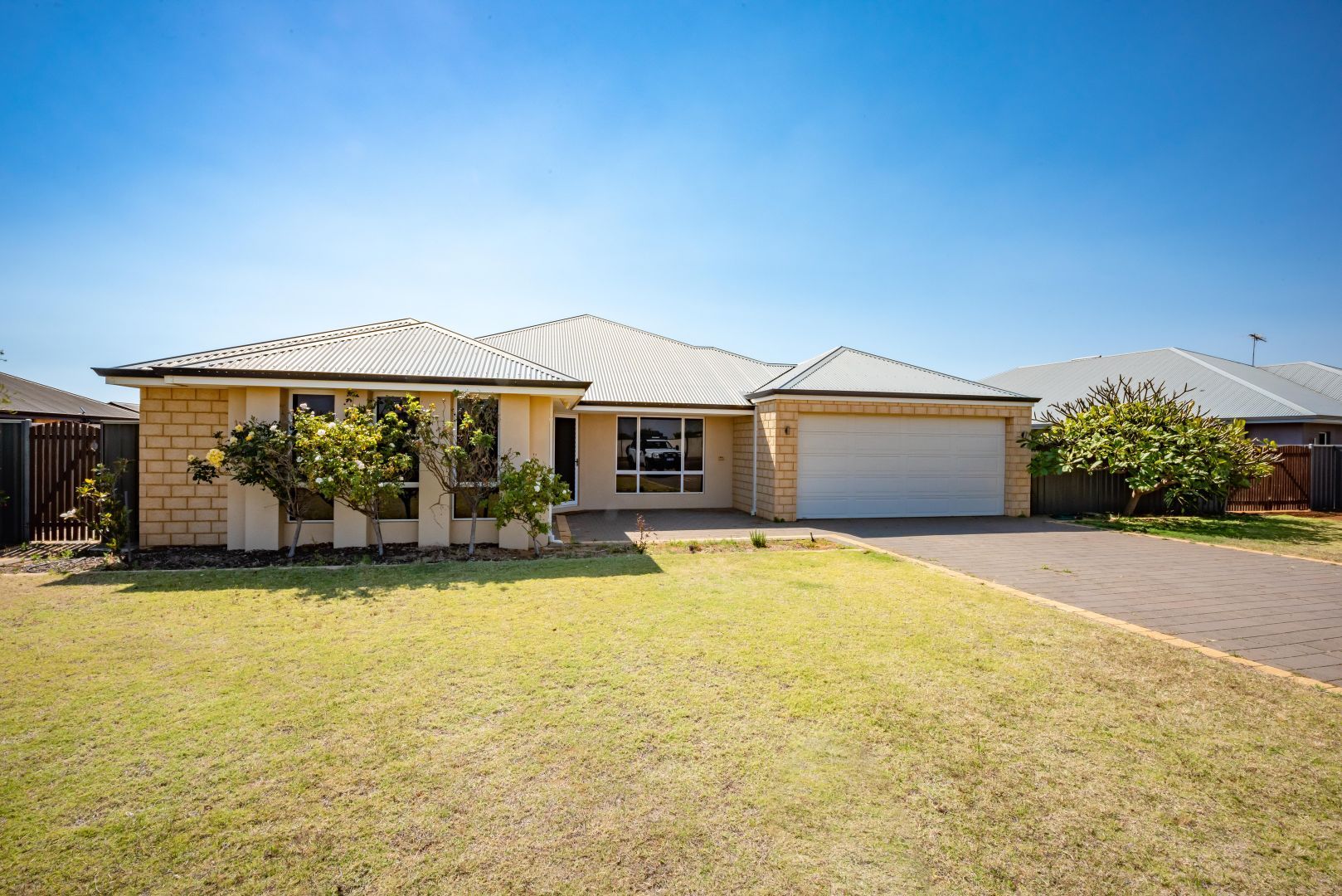 4 bedrooms House in 30 Melaleuca Drive WOORREE WA, 6530