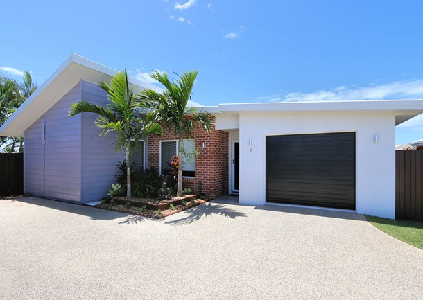 7/6 Back Hill Drive, Coral Cove QLD 4670