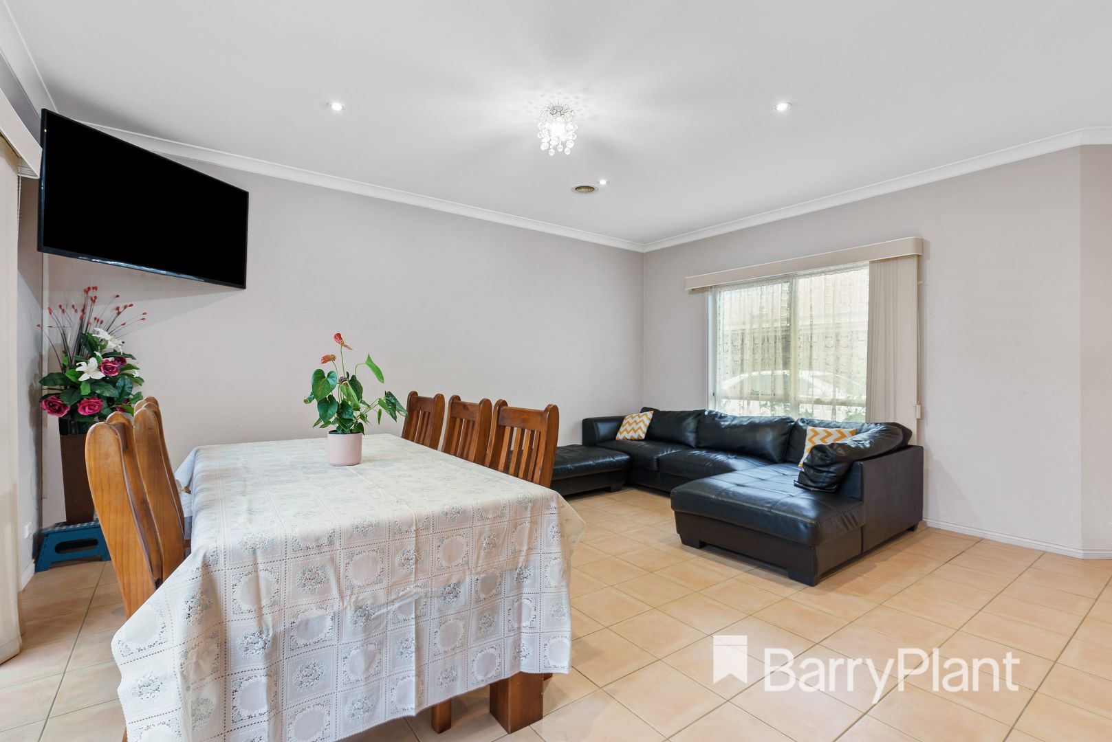 3/13 Nariel Road, Kings Park VIC 3021, Image 2