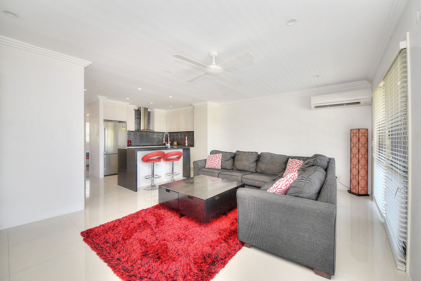 8/54-56 Karbunya Street, Mermaid Waters QLD 4218, Image 2