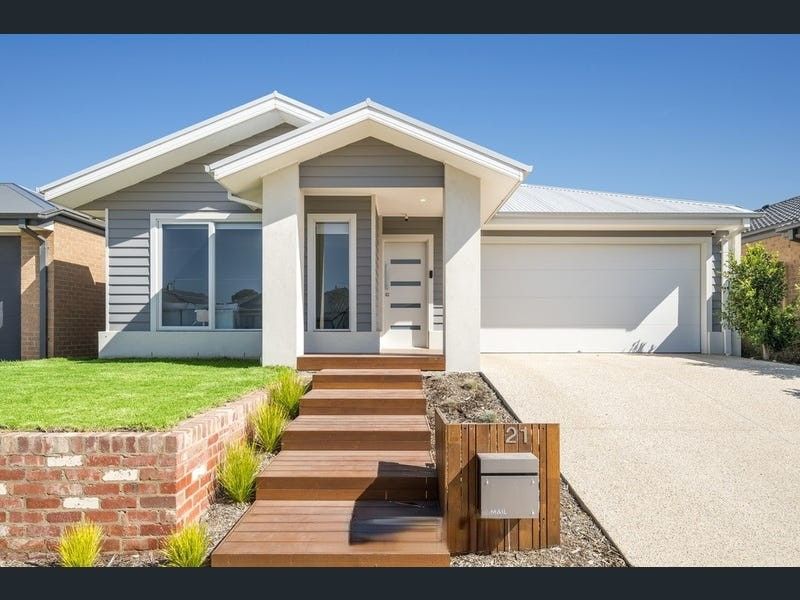 4 bedrooms House in 21 Valrose Road CHARLEMONT VIC, 3217