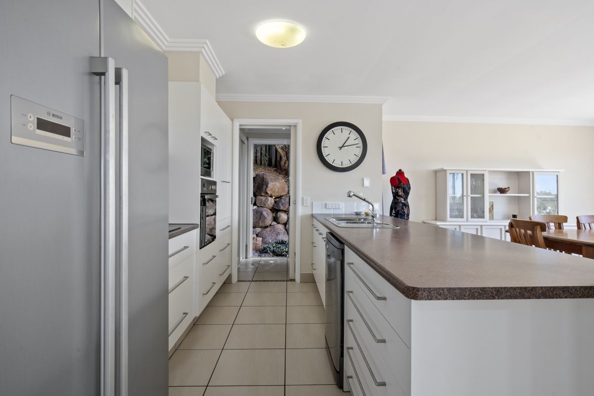 9 Highbridge Rise, Mudgeeraba QLD 4213, Image 2