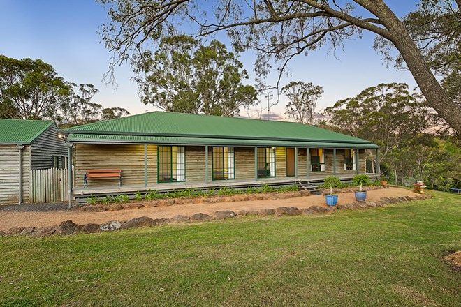Picture of 33 Box Tree Court, MOUNT RASCAL QLD 4350