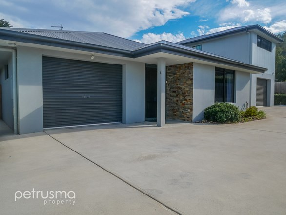 4/10 Talune Street, Lindisfarne TAS 7015