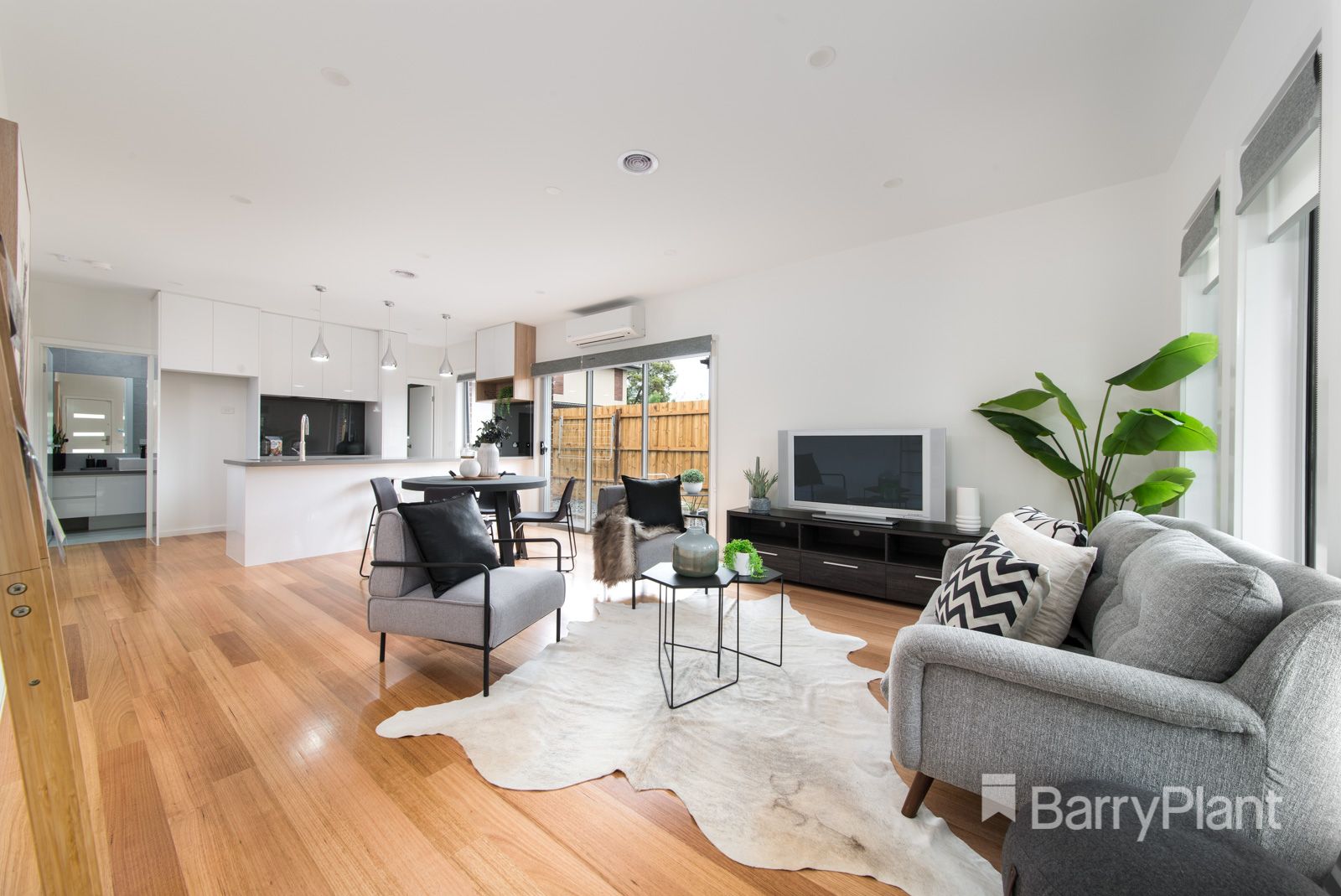 1/12 Swanston Street, Heidelberg Heights VIC 3081, Image 1