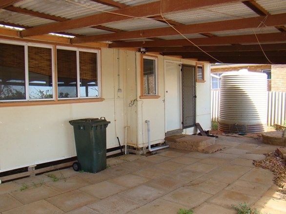 27 Short Street, MULLEWA WA 6630, Image 2