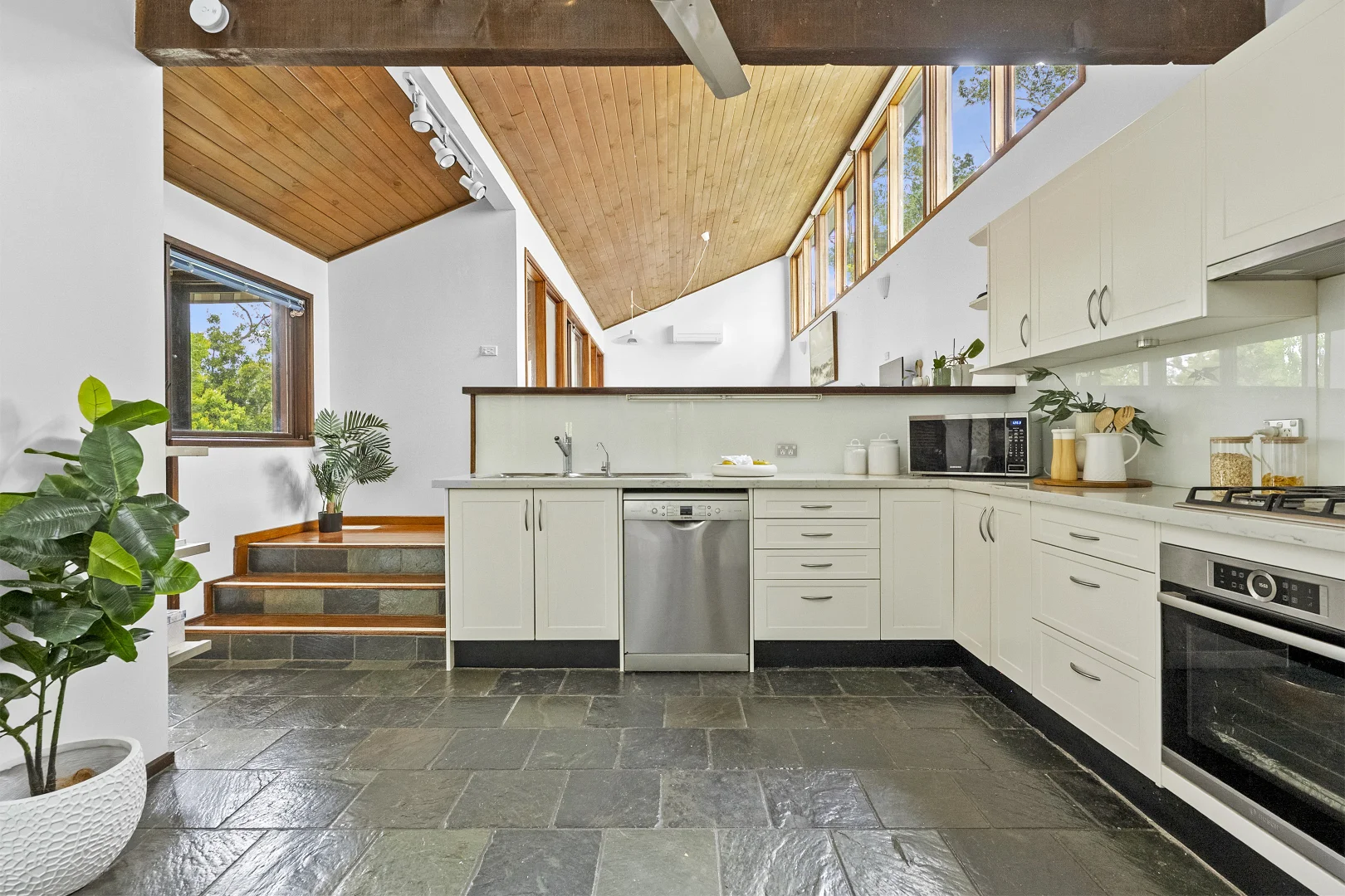 Additional image 18 of 44 Alvona Avenue, St Ives NSW 2075