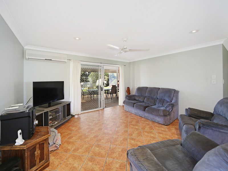 18 Pearsons Rd, Cooroy QLD 4563, Image 2