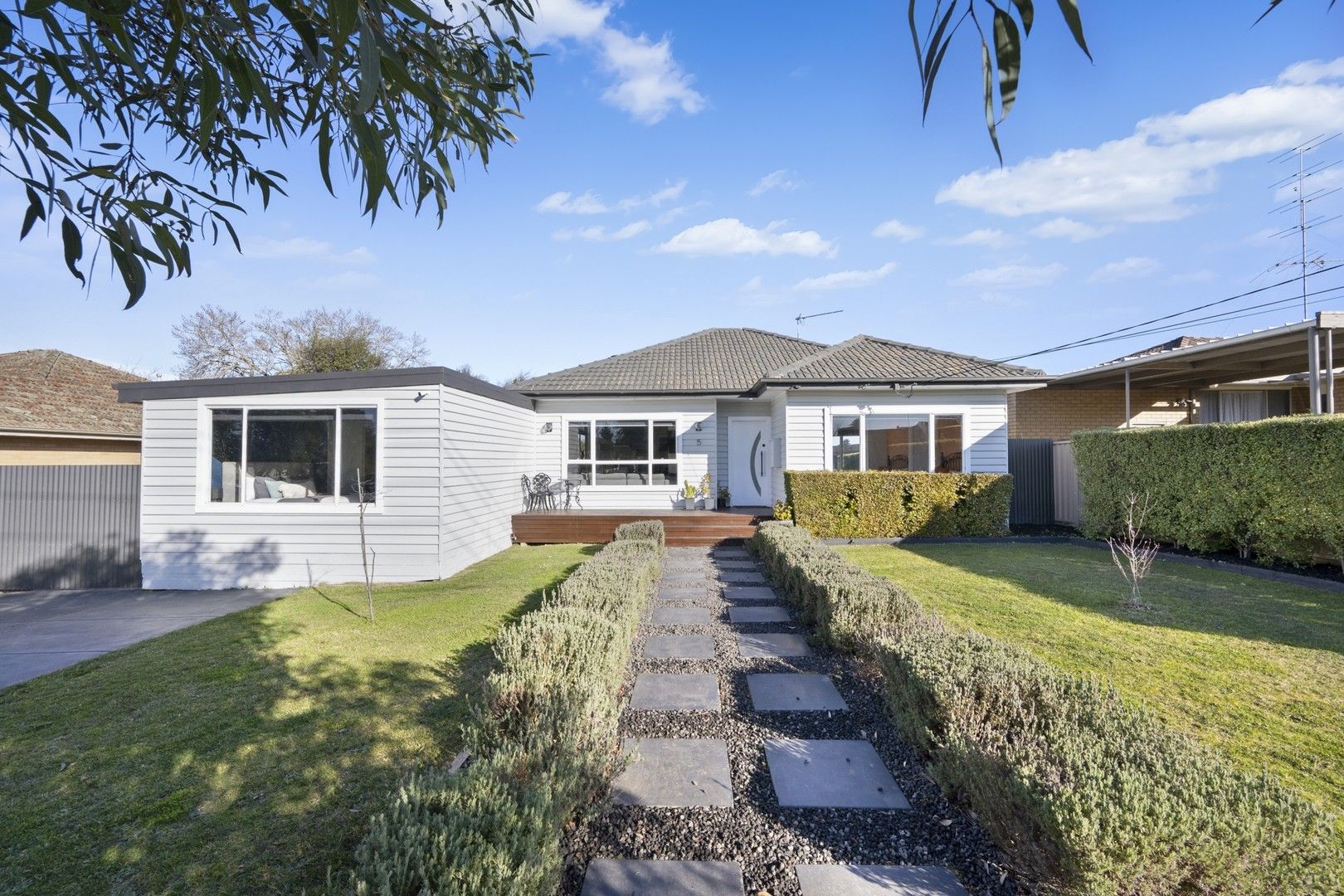 4 bedrooms House in 5 Harbour Dr SEBASTOPOL VIC, 3356