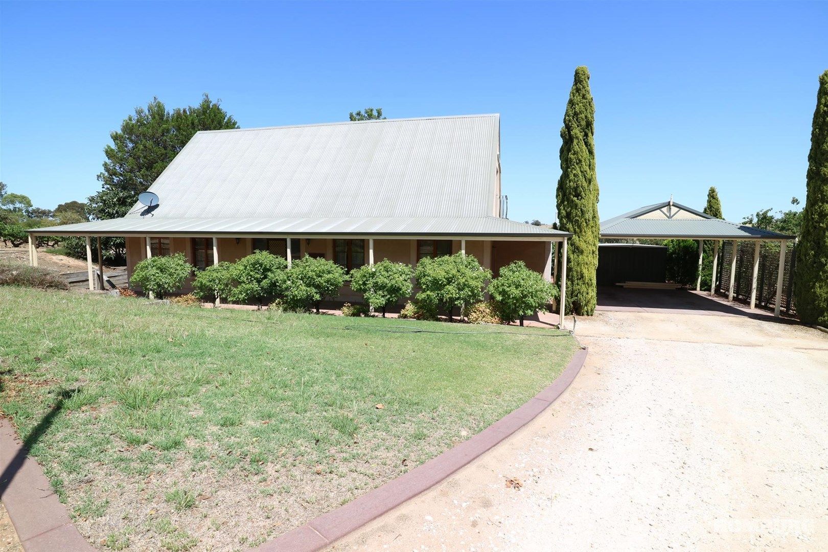 6 Barossa Valley Way, Tanund Property History & Address Research Domain