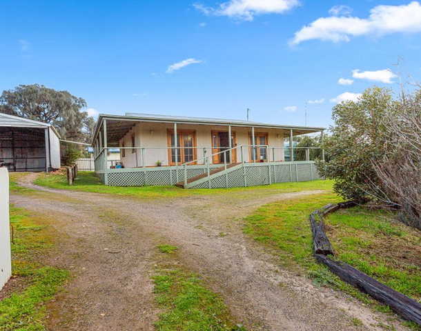 16 Third Street, Wangary SA 5607