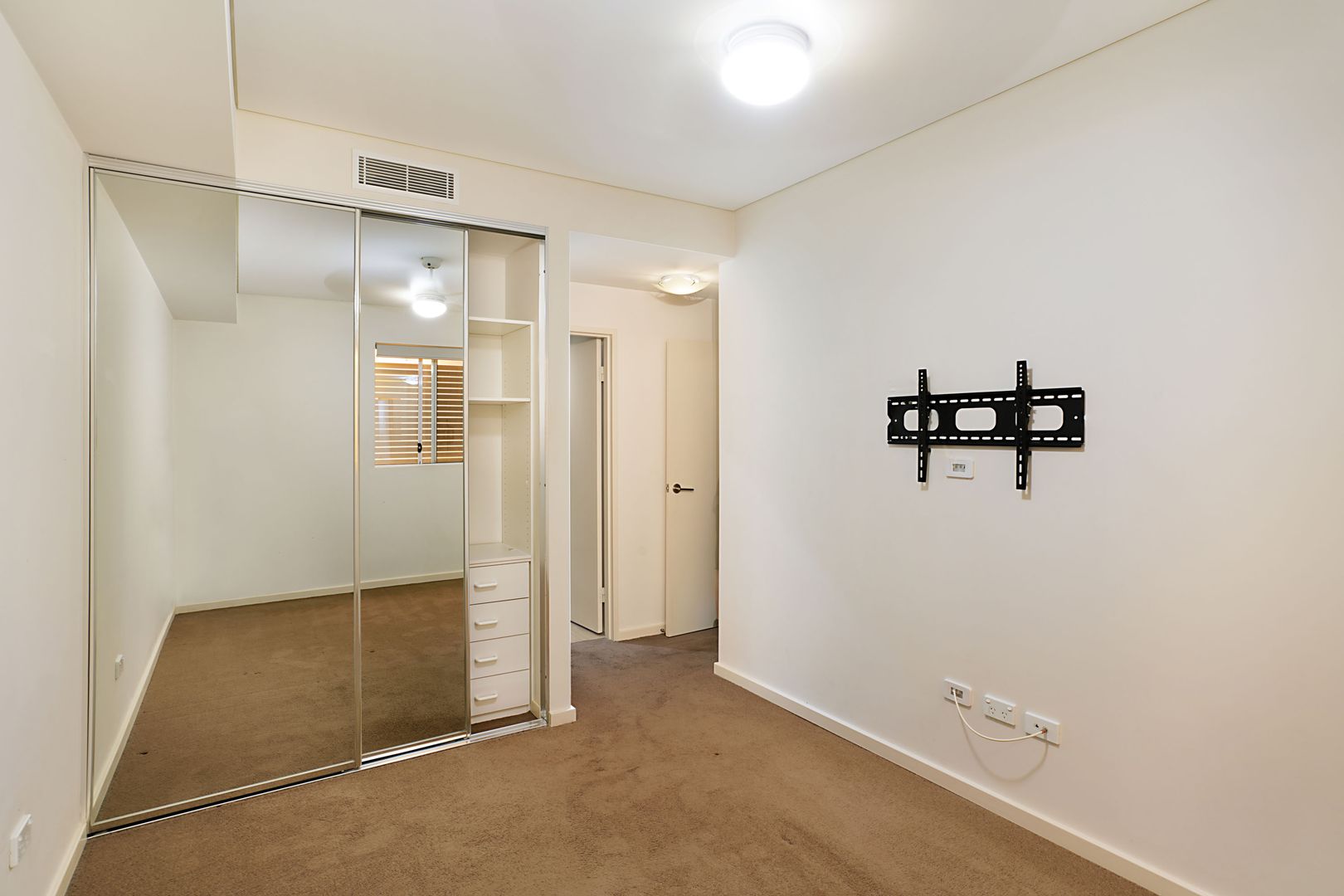 15/45 Bolton Street, Newcastle NSW 2300, Image 2