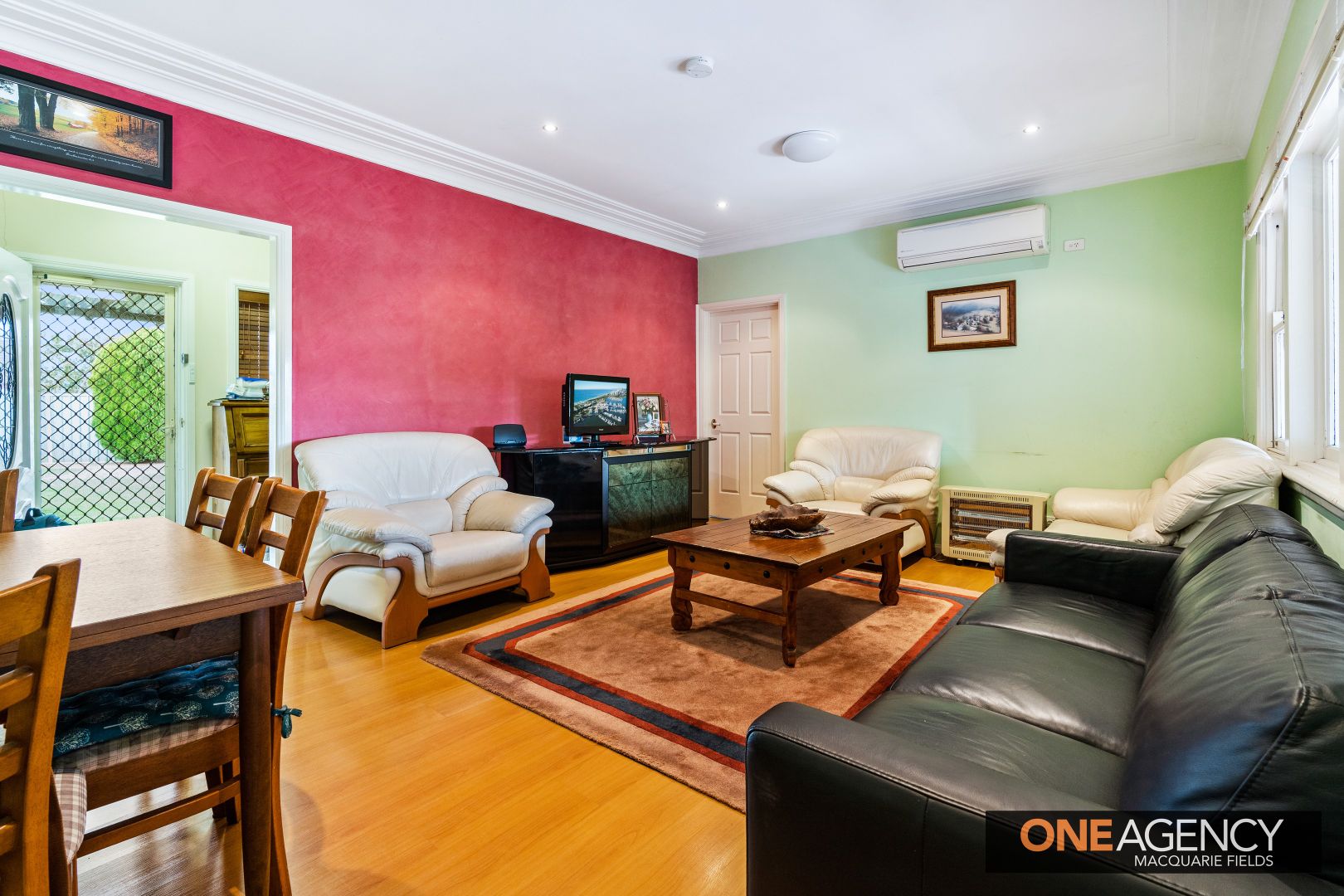 1 parkland avenue, Macquarie Fields NSW 2564, Image 1