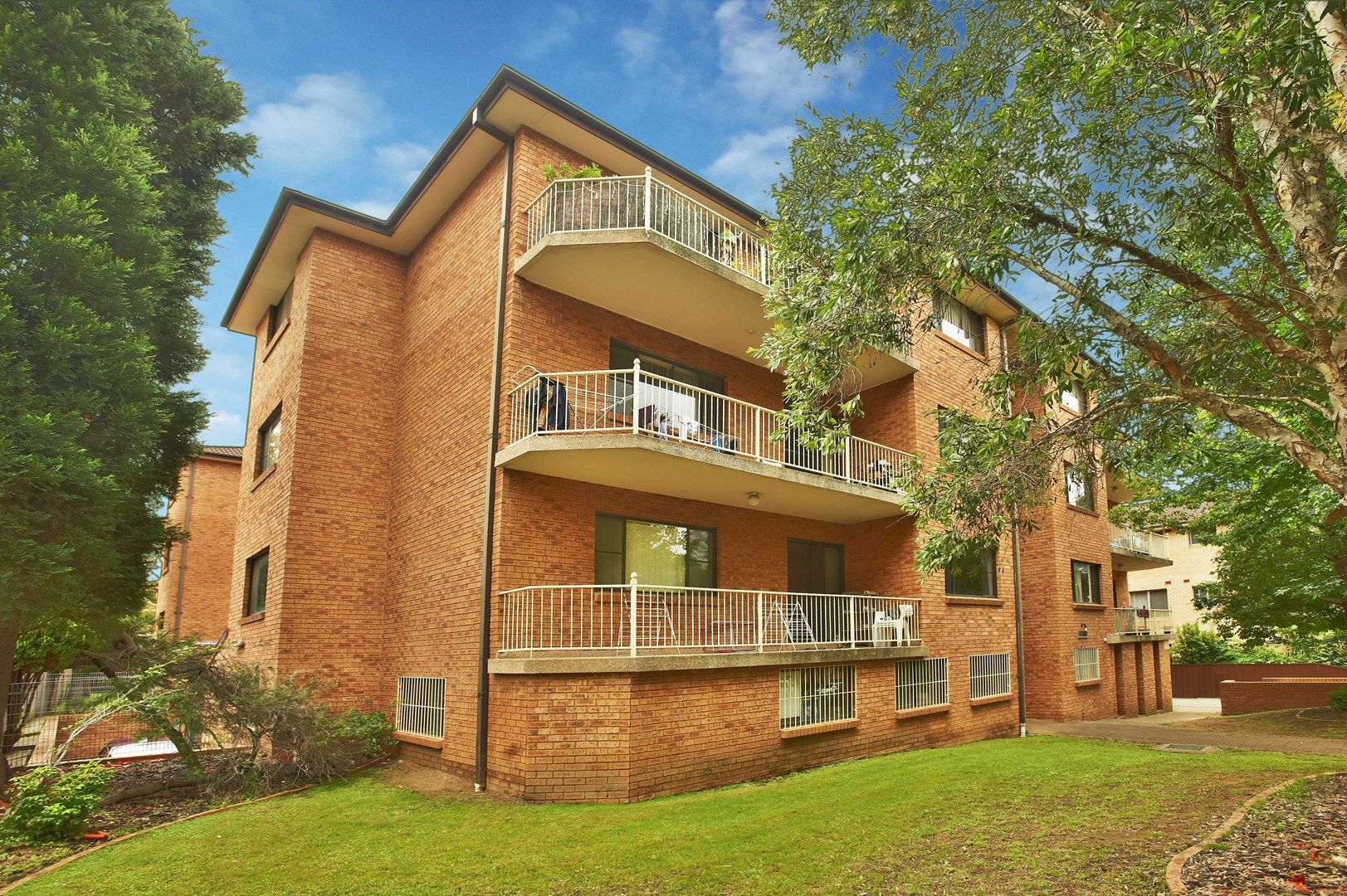 2 bedrooms Apartment / Unit / Flat in 3/33 Queens Road WESTMEAD NSW, 2145