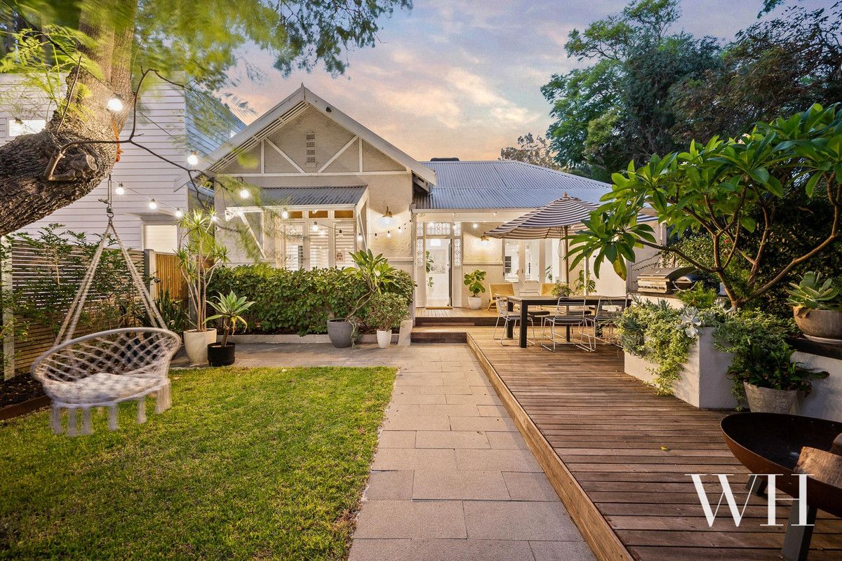 3 bedrooms House in 1/6 Irwin Street EAST FREMANTLE WA, 6158