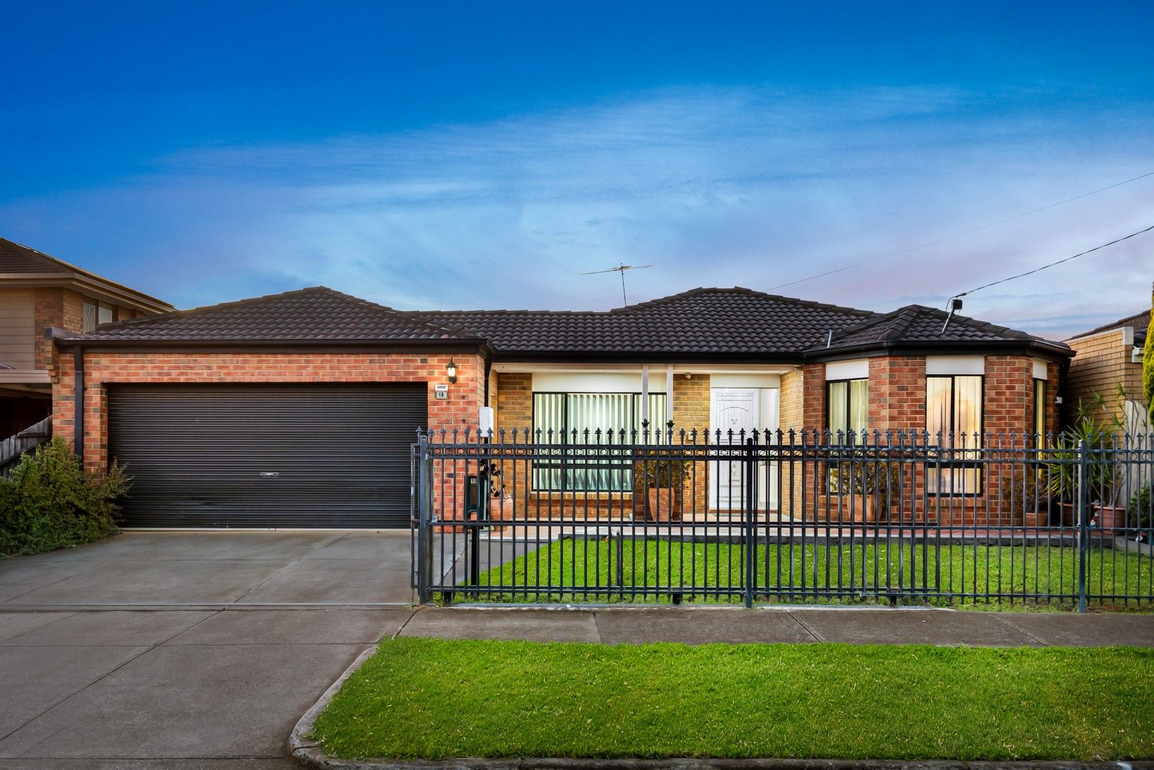 3 bedrooms House in 19 Kunat Street DEER PARK VIC, 3023