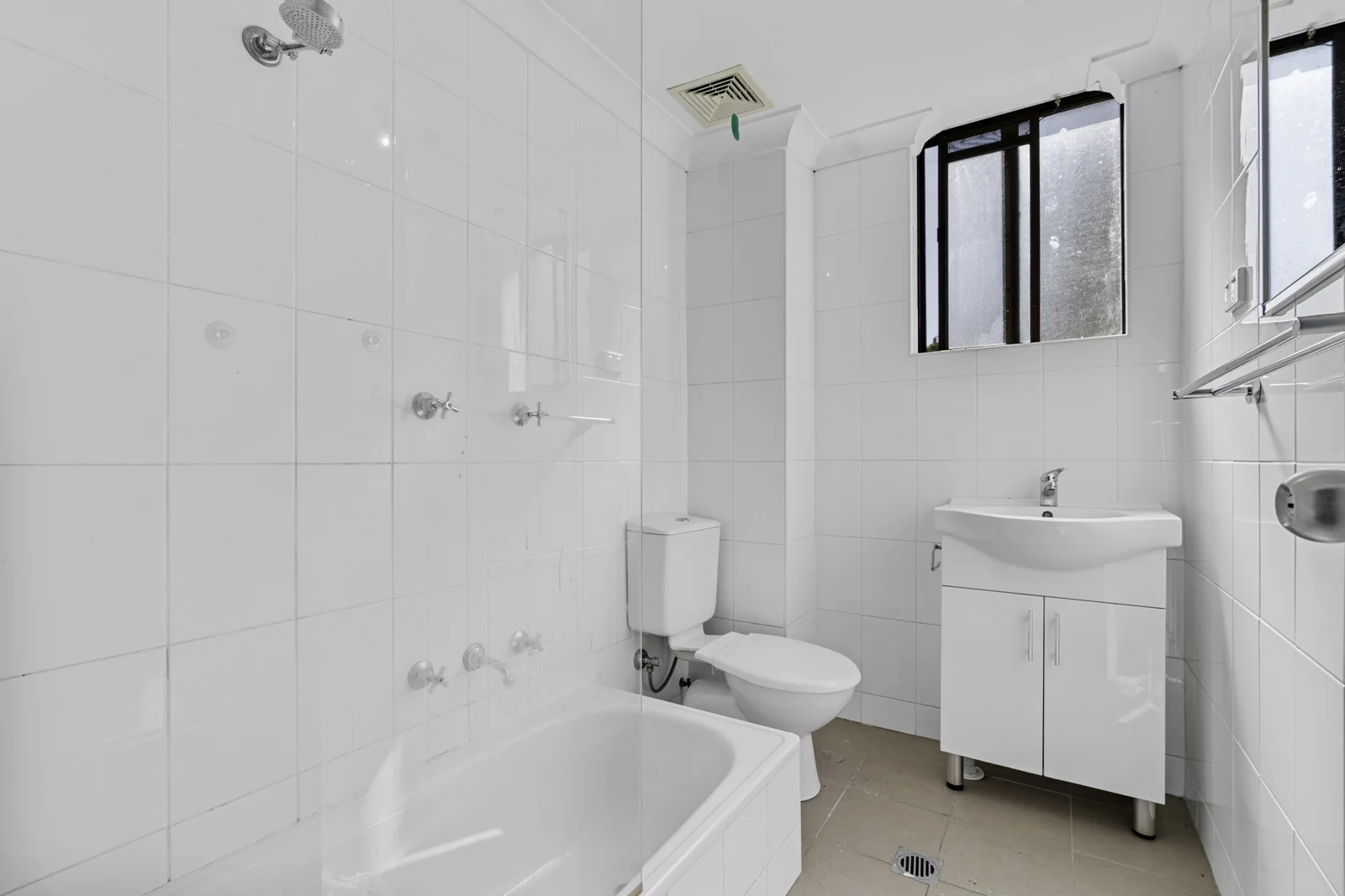 11/26 Chamberlain Street, Campbelltown NSW 2560