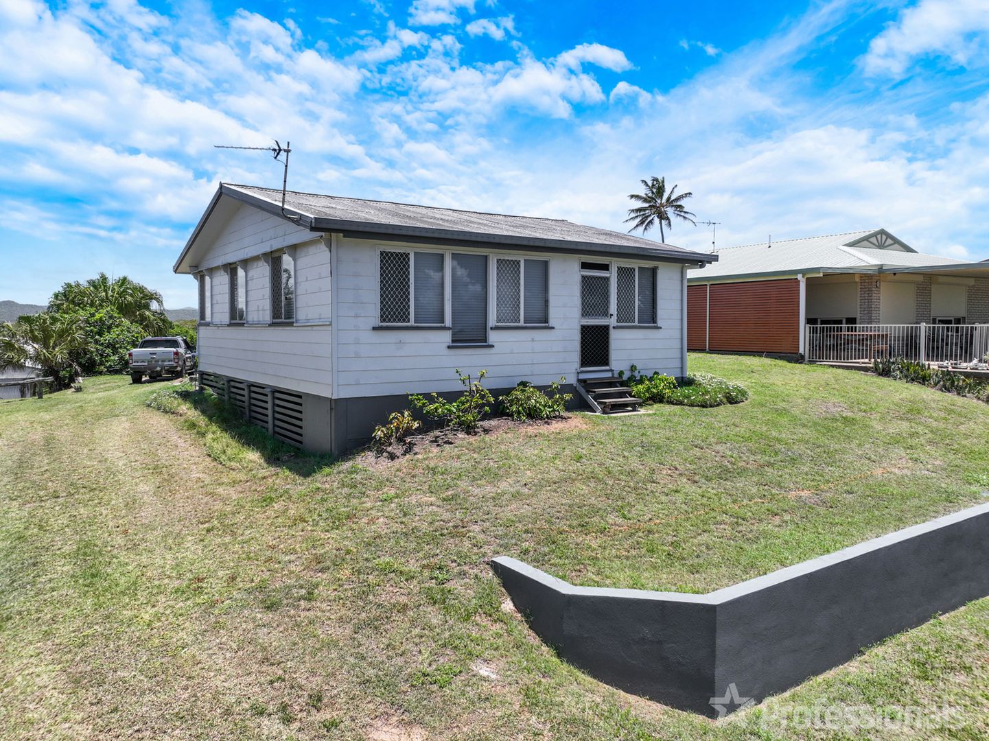 66 Schofield Parade, Keppel Sands QLD 4702, Image 2