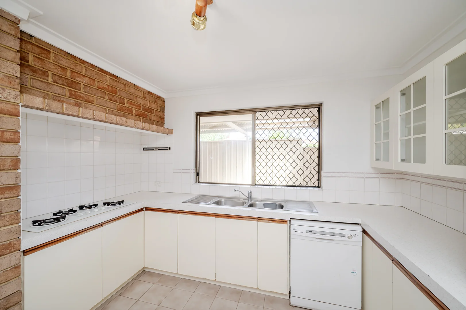 Additional image 2 of 8 POOLE PLACE, Bateman WA 6150