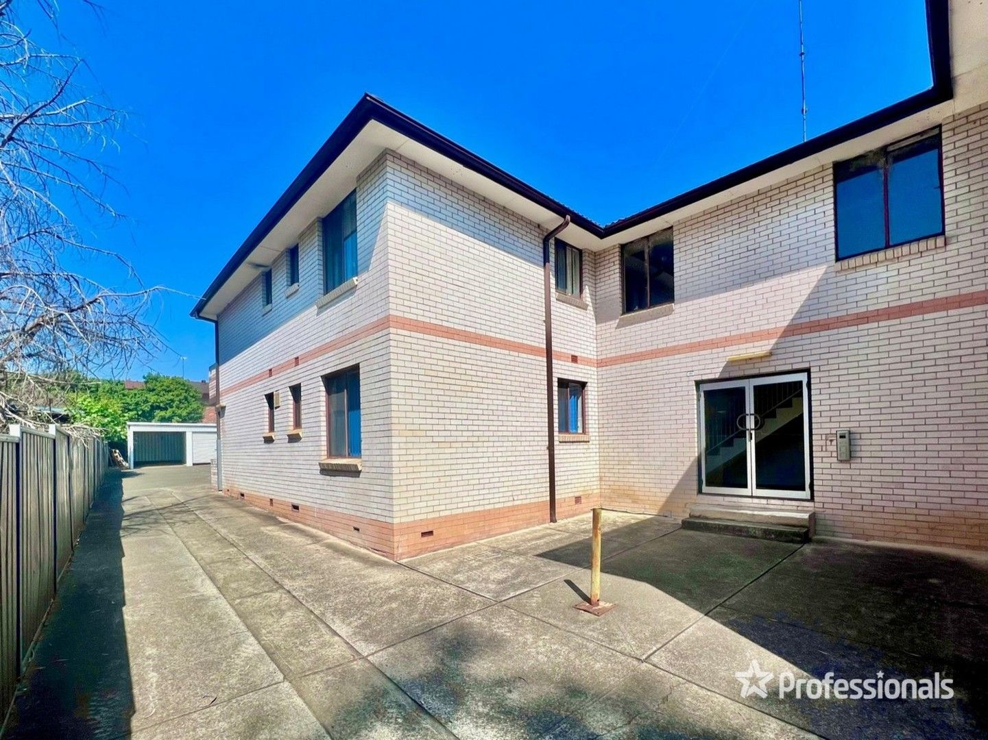 2 bedrooms Apartment / Unit / Flat in 2/10 Kazanis Court WERRINGTON NSW, 2747
