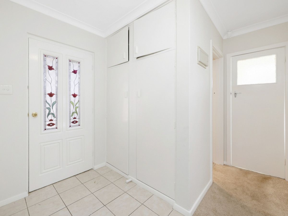 17 Arinya Street, Narrabundah ACT 2604, Image 2