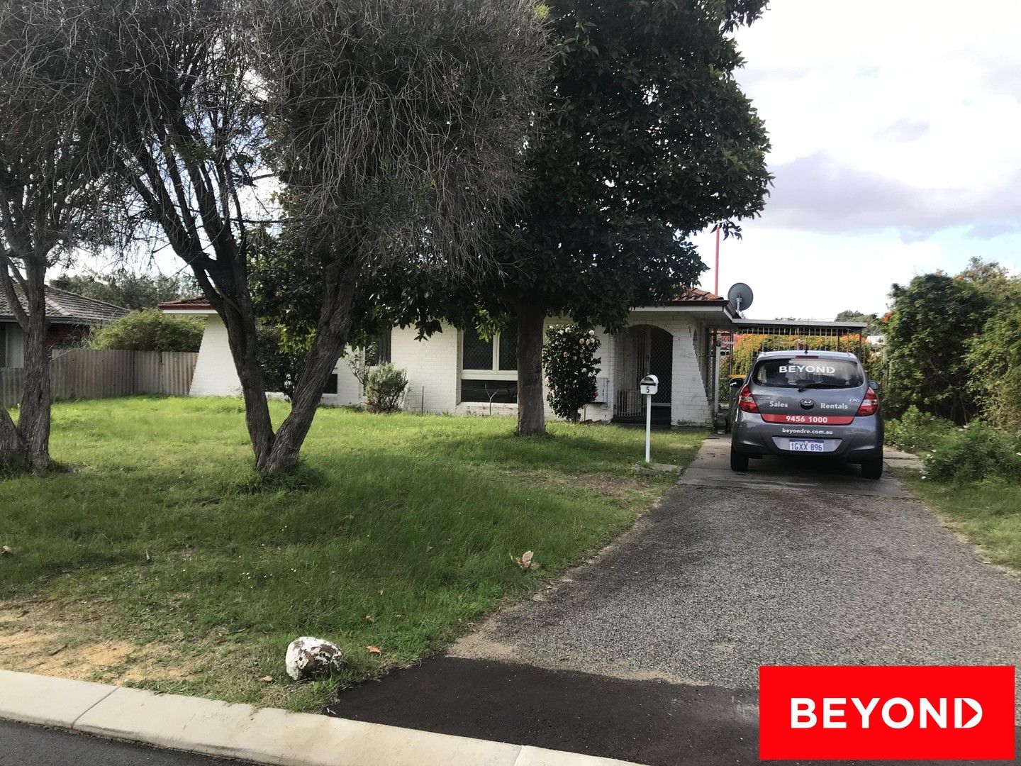 3 bedrooms House in 5 Leumeah Street ARMADALE WA, 6112