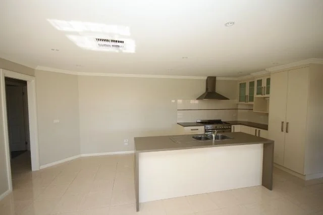 Additional image 2 of 1/4 Quandong Place, Forest Hill NSW 2651