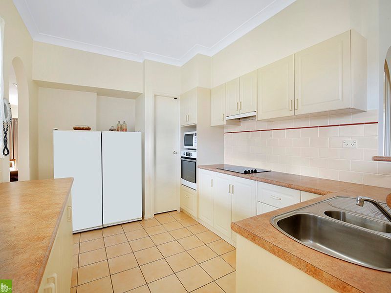 51 Coachwood Drive, Cordeaux Heights NSW 2526, Image 2