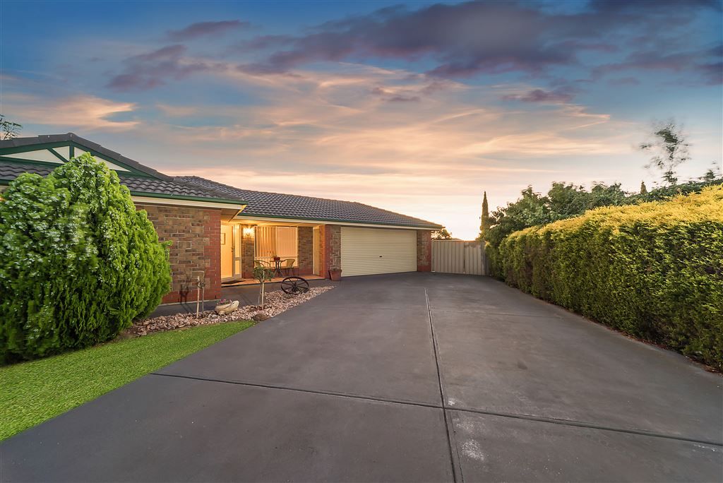 4 Jenkins Court, Craigmore SA 5114, Image 2