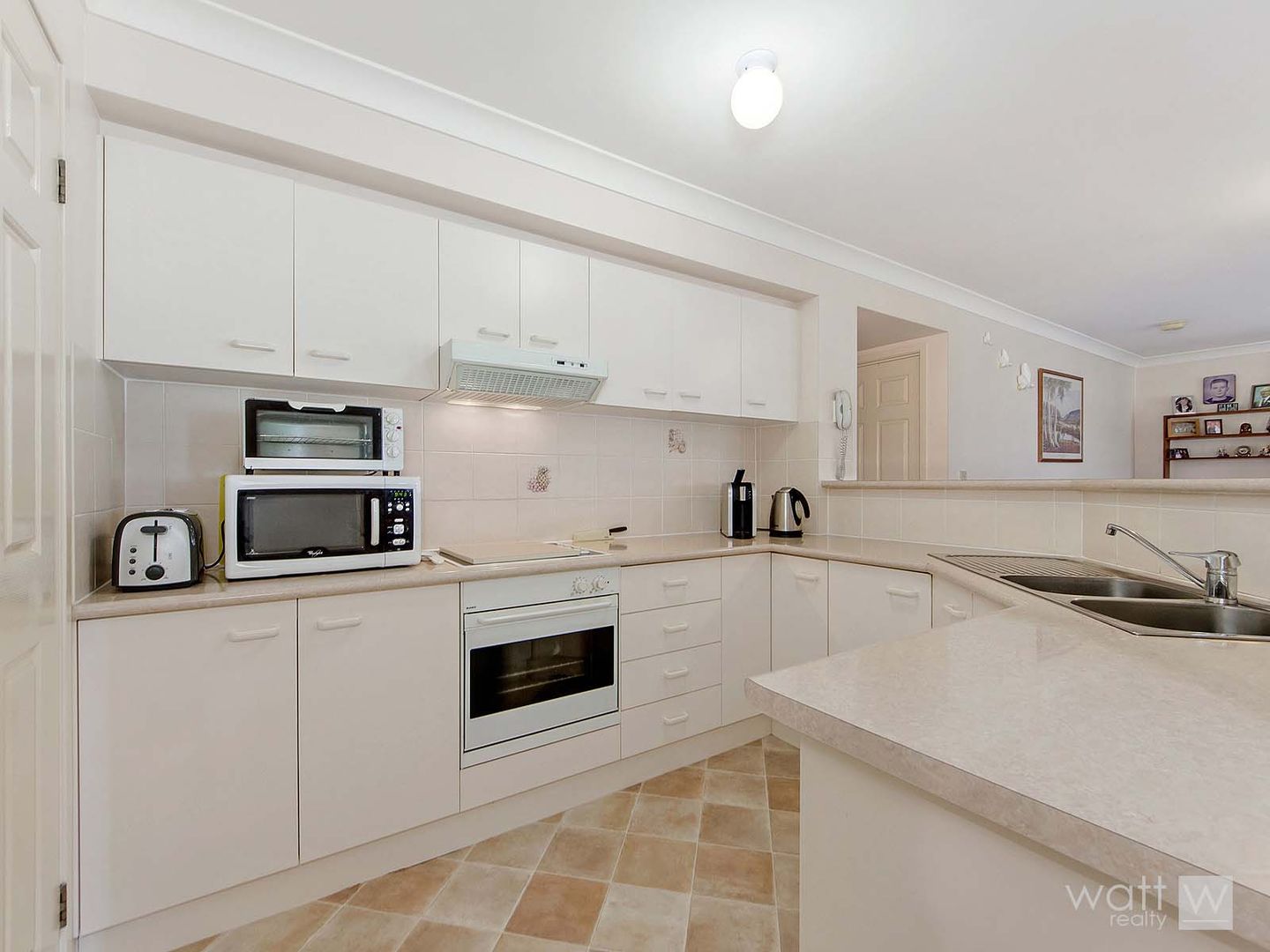 21 Accolade Place, Carseldine QLD 4034, Image 2