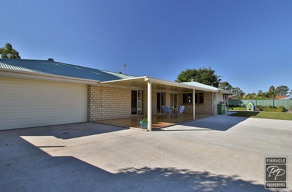 5 bedrooms House in 30A Thornton Street RACEVIEW QLD, 4305