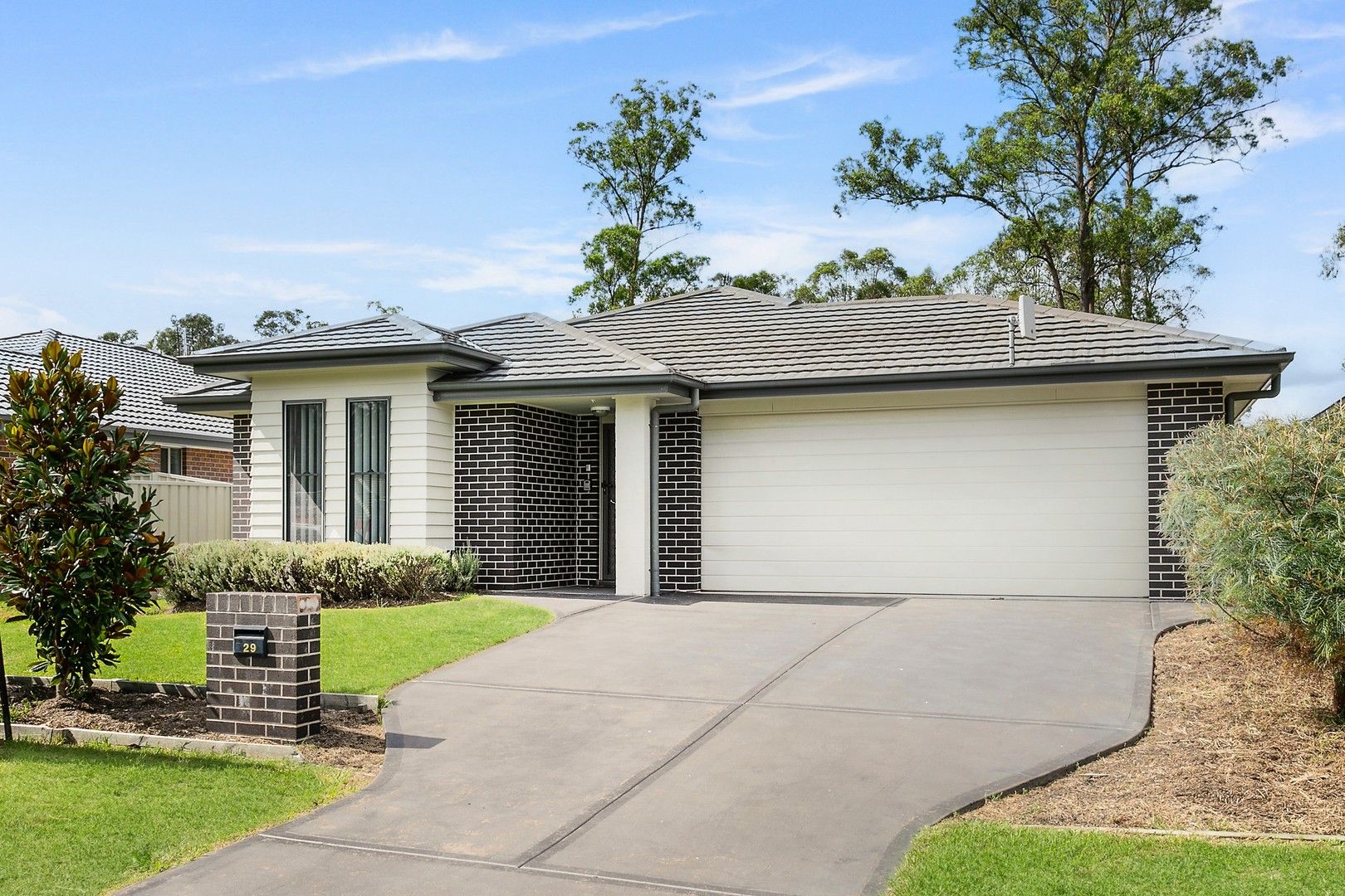 4 bedrooms House in 29 Alexander Street ELLALONG NSW, 2325