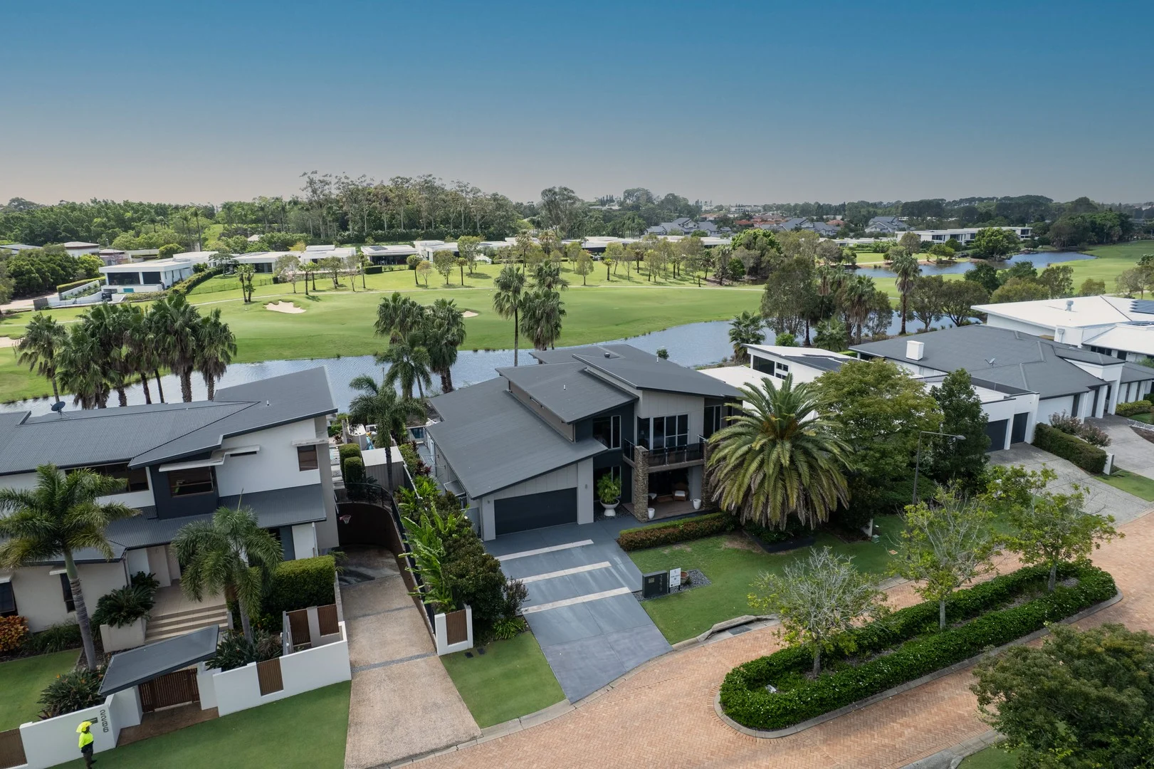 Additional image 28 of 2279 Banksia Lakes Drive, Sanctuary Cove QLD 4212