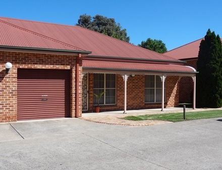 2 bedrooms Apartment / Unit / Flat in 13/84 Lambert Street BATHURST NSW, 2795