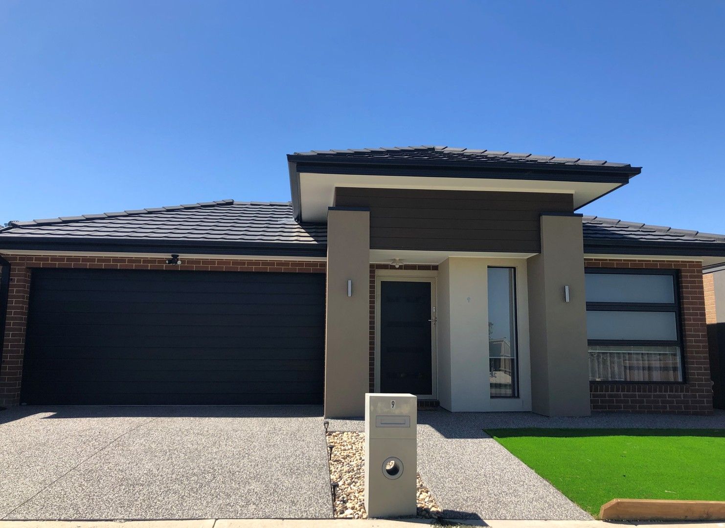 4 bedrooms House in 9 Partington Street DONNYBROOK VIC, 3064