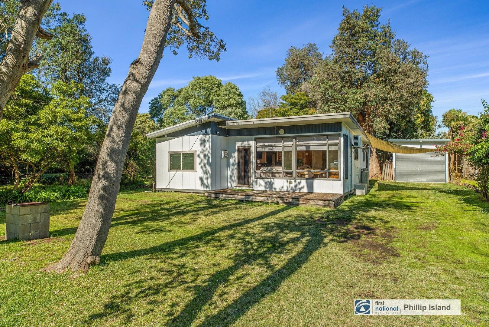 2 bedrooms House in 130 Silverleaves Avenue SILVERLEAVES VIC, 3922